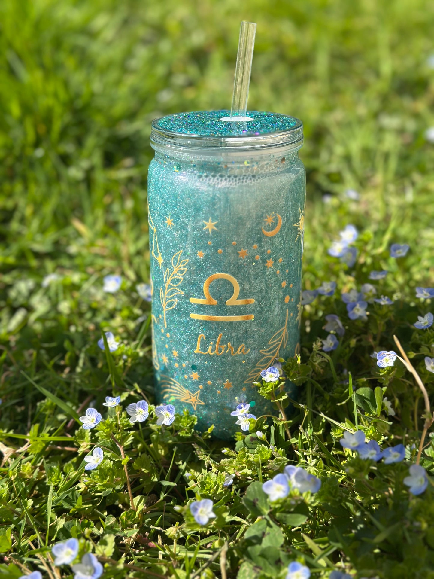 Canettes Snow Globe